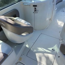 Sea Ray 240 Sundeck