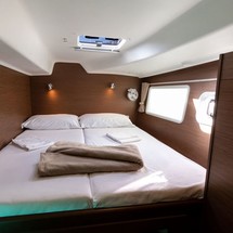 Lagoon 380