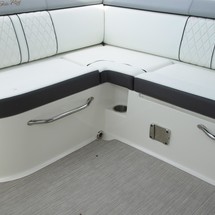Sea ray 260 bow rider select