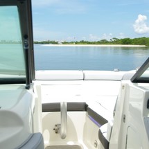 Sea ray 260 bow rider select