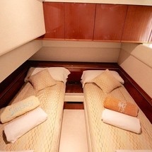 Ferretti 175