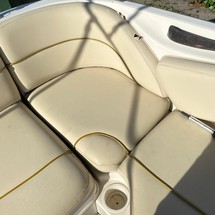 Sea Ray 240 Sundeck