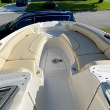 Sea Ray 240 Sundeck