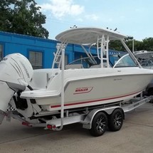 Boston Whaler 230 Vantage