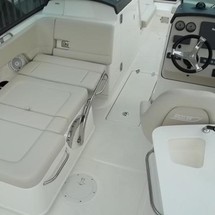 Boston Whaler 230 Vantage