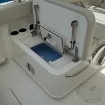 Boston Whaler 230 Vantage