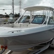 Boston Whaler 230 Vantage