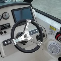 Boston Whaler 230 Vantage