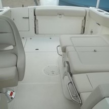 Boston Whaler 230 Vantage