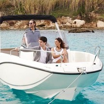 Quicksilver Activ 675 Open
