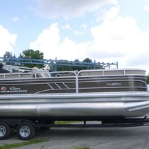 Sun Tracker Party Barge 22 DLX