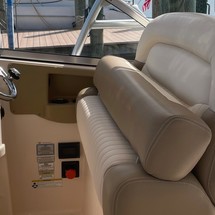 Grady-White Freedom 335