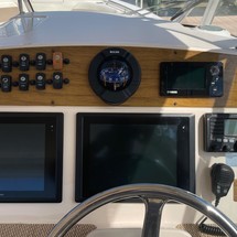 Grady-White Freedom 335