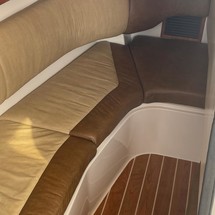 Grady-White Freedom 335