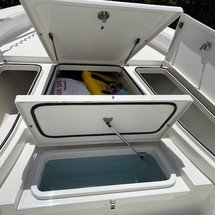 Ranger boats 2400 bay