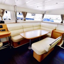 Lagoon 421