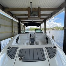 Sea Ray 240 Sundeck