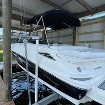 Sea Ray 240 Sundeck