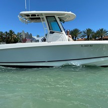 Boston Whaler 250 Outrage