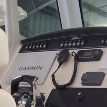 Boston Whaler 250 Outrage