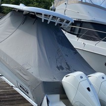 Boston Whaler 250 Outrage