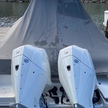 Boston Whaler 250 Outrage