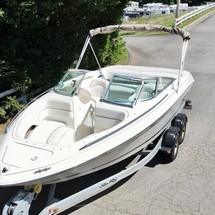 Sea ray 260 bow rider select
