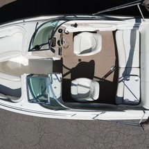Sea ray 260 bow rider select