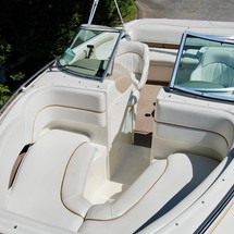 Sea ray 260 bow rider select