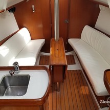 Beneteau Oceanis 321
