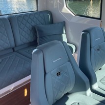 Axopar 28 Cabin