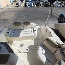 Sea Ray 240 Sundancer