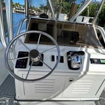 Pursuit 2870 center console