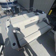 60 x 16 tri-toon passenger vessel