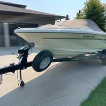 Sea ray 260 bow rider select