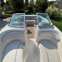 Sea ray 260 bow rider select