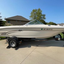 Sea ray 260 bow rider select