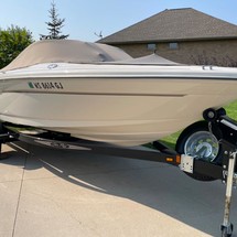 Sea ray 260 bow rider select