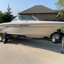 Sea ray 260 bow rider select