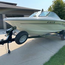 Sea ray 260 bow rider select