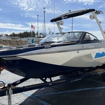 Malibu Wakesetter 23 LSV