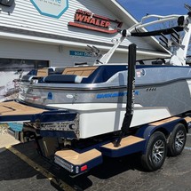 Malibu Wakesetter 23 LSV