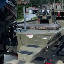 Tracker Grizzly 1860 MVX CC Sportsman