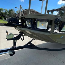 Tracker Grizzly 1860 MVX CC Sportsman