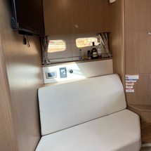 Sea Ray Sundancer 350 Coupe