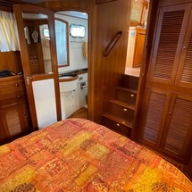 Swordsman 40 aft cabin