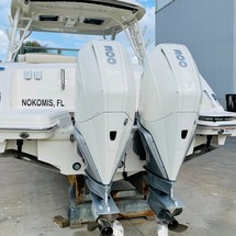 Boston Whaler 320 Vantage