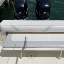 Boston Whaler 320 Outrage