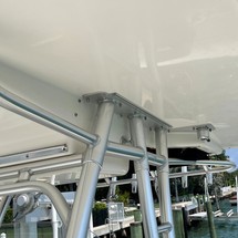 Boston Whaler 320 Outrage