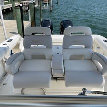 Boston Whaler 320 Outrage